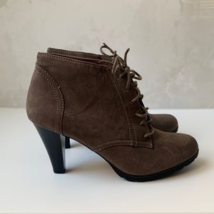 Rialto Oxford Style Heeled Booties